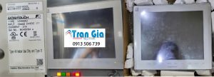 Thay tấm LCD cho màn hình cảm ứng HMI Fuji Hakko các lỗi bị kẻ sọc, loang mờ không thấy rõ, không lên đèn nền