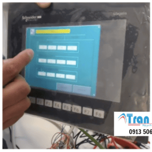 Công ty uy tín chuyên sửa chữa màn hình HMI Schneider cảm ứng bấm không ăn, màn hình không hiển thị giá ưu đãi